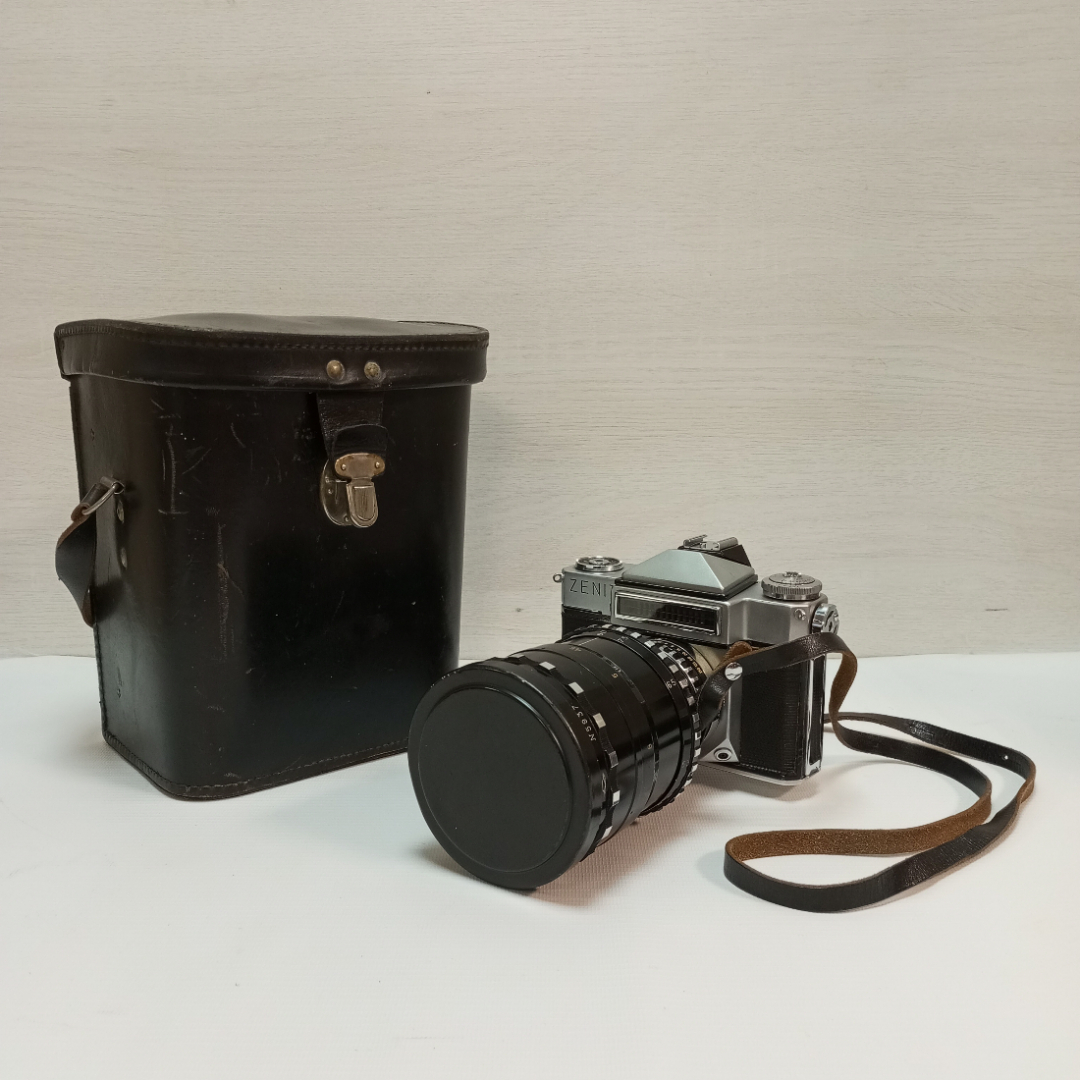 Фотоаппарат Зенит-6 в комплекте с объективом Рубин-1, в кофре с фильтрами, редкий, СССР. Картинка 1